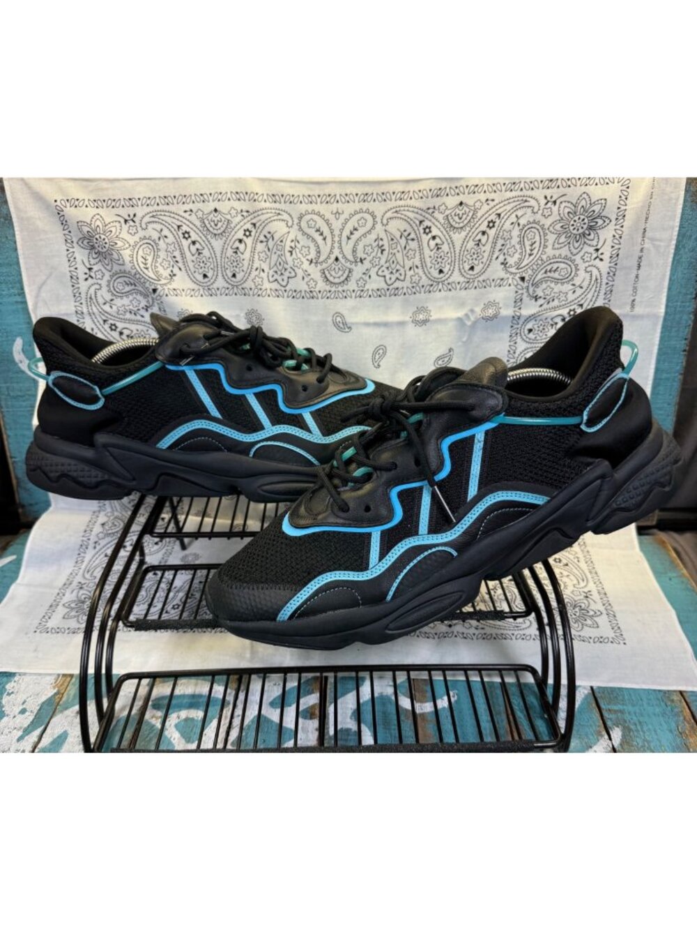 Adidas Ozweego Bright Cyan Core Black Athletic Shoes Sneaker Size 13 EUC